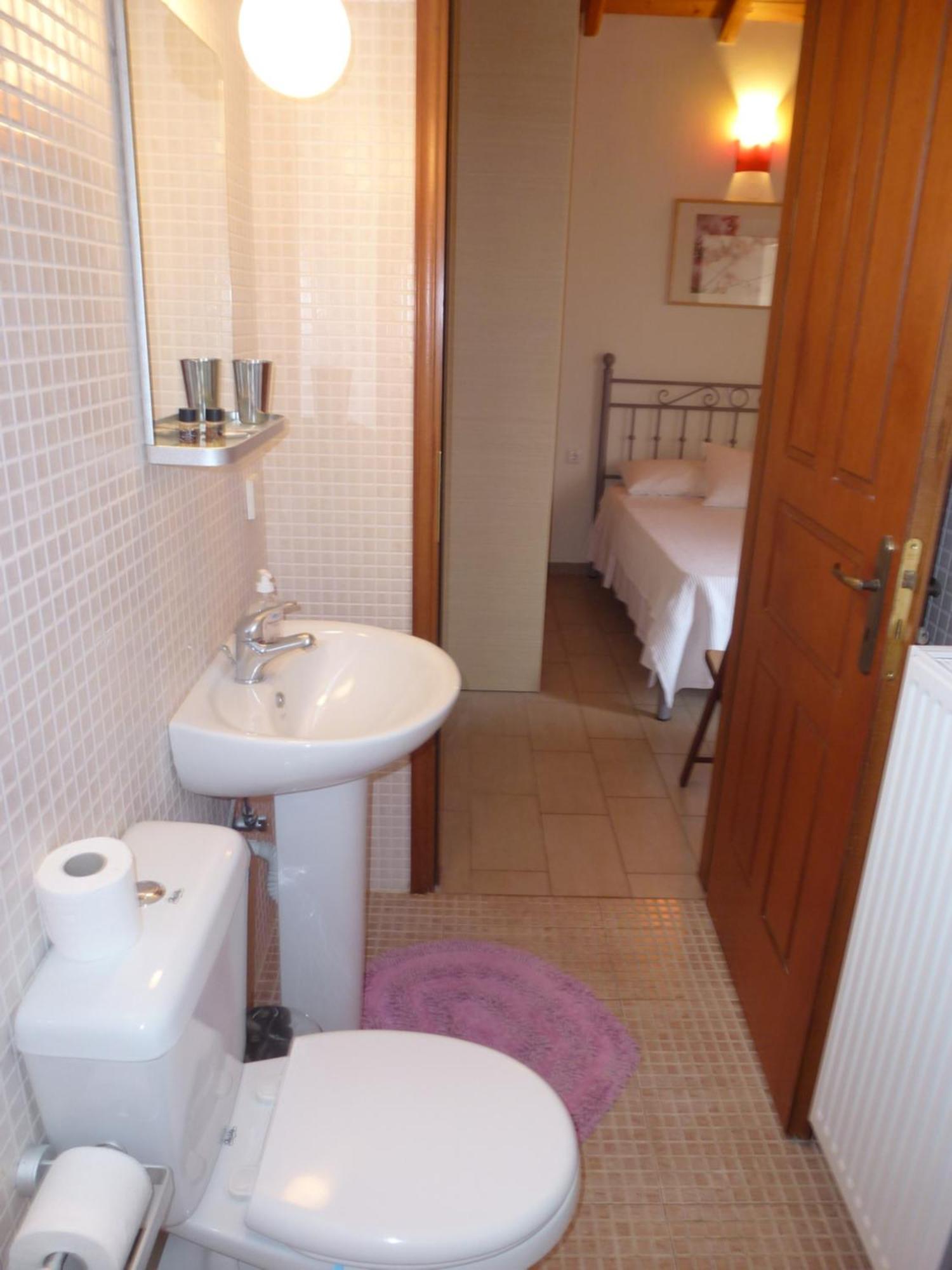 Karantonis House Apartment Leonidio Room photo
