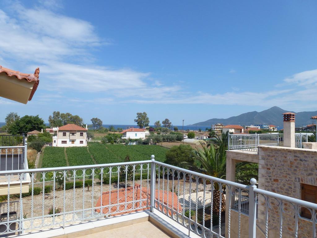 Karantonis House Apartment Leonidio Exterior photo